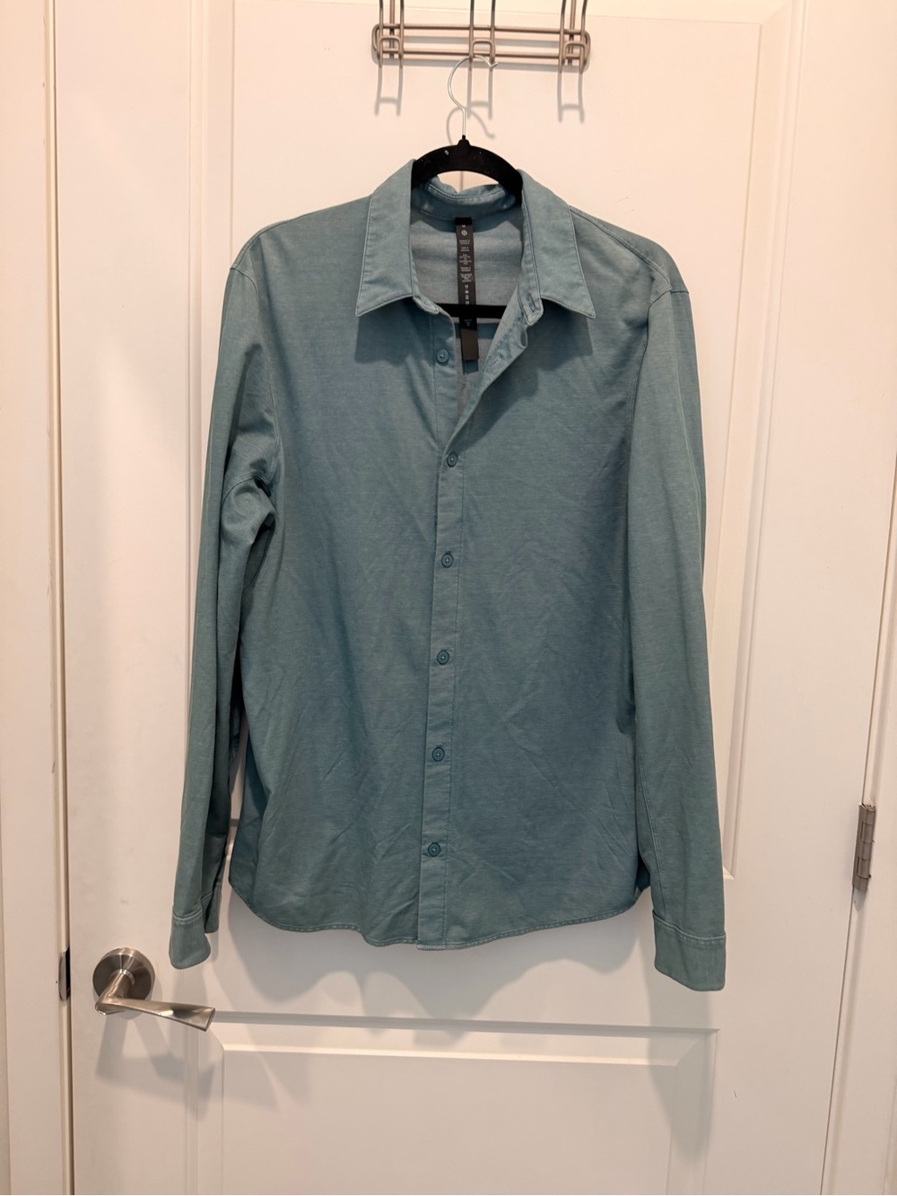 Lululemon Commission Long
Sleeve Button-Down Shirt
Teal Green Men's Medium